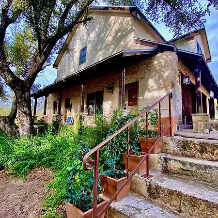 V700 Ranch Stays Marble Falls Exterior photo